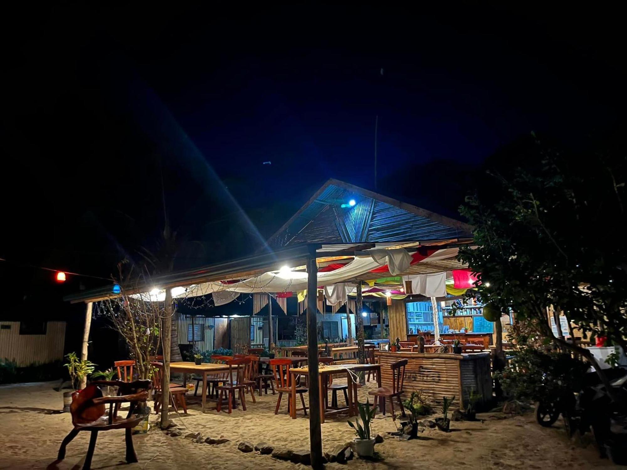 Floresitas Beach Resort El Nido Exterior photo